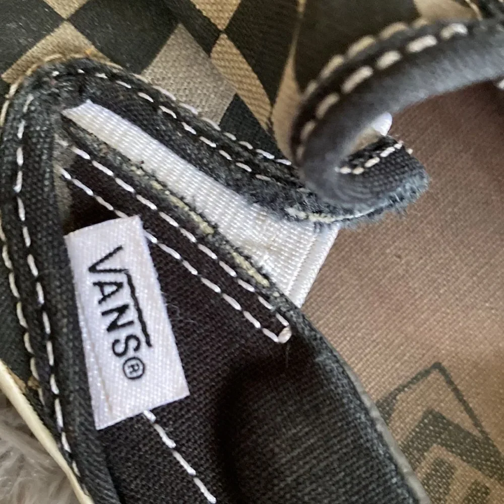 Vans rugged skip on shoes black grey checkered men’s 6.5 Womans 8 worn